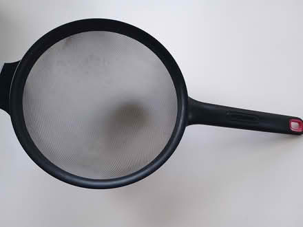 Photo of free Non-stick frying pan and sieve (BH1) #4