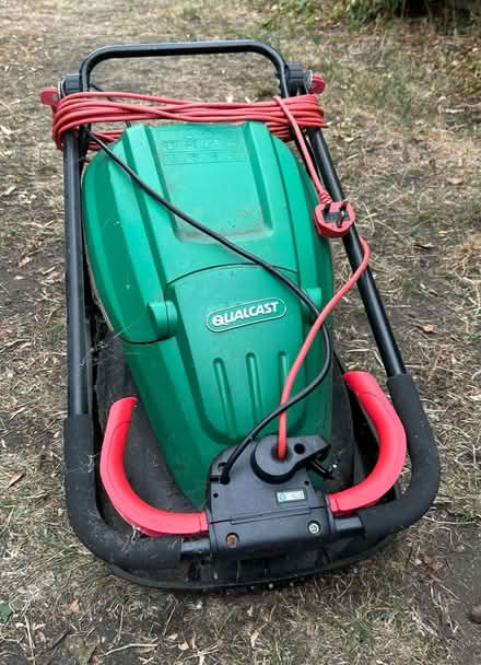 Photo of free Qualcast lawnmower (Boxmoor, HP1) #1