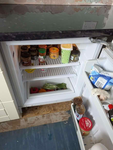 Photo of free Integrated fridge (Heaton Park M25) #1