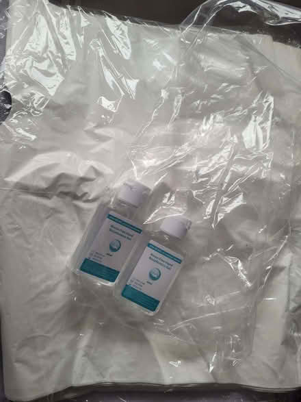 Photo of free disposable aprons and hand sanitiser (Wollaton NG9) #1