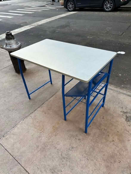 Photo of free Curb alert: desk (UWS (W. 85th & Riverside Dr.)) #1