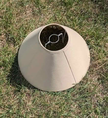 Photo of free Basic lamp shade (Kennington OX1) #1
