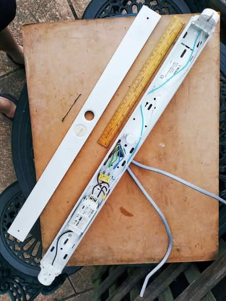 Photo of free A lighting batten (Kilby Bridge LE18) #2