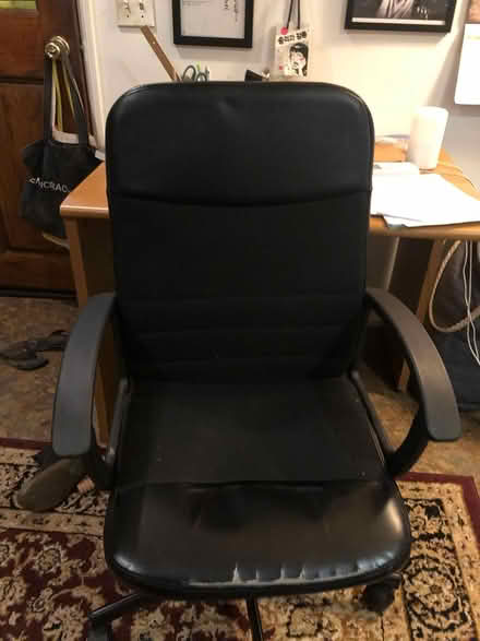 Photo of free Desk Chair (Studio City) #1