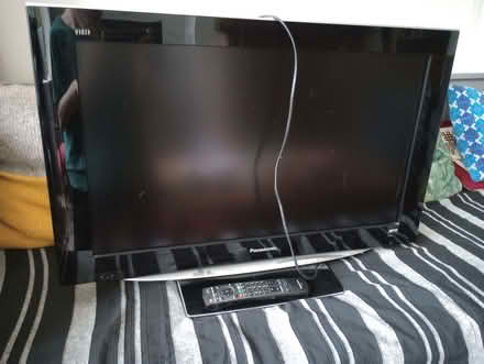 Photo of free Flat screen TV, 32 inch, Panasonic Viera (Headingley LS6) #1
