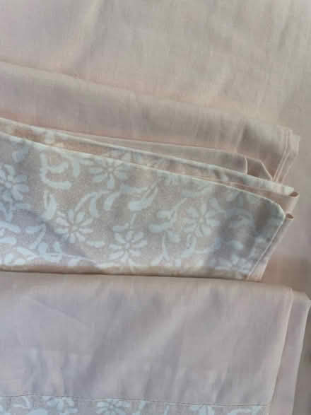 Photo of free Light pink double bedding set (Worthing BN14) #2