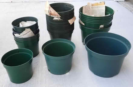 Photo of free Small plastic pots, mostly unused (south San Carlos) #1