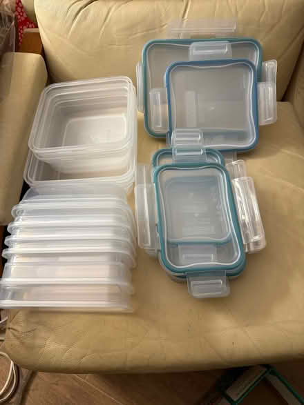 Photo of free New plastic snapware (Pompano beach) #1