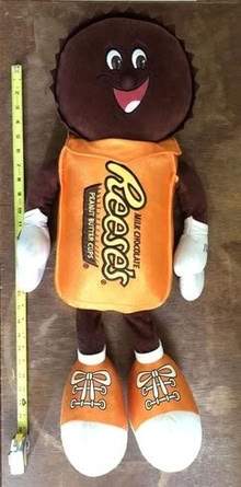 Photo of free large Reese's peanut butter cup character plush toy from Hersheypark [20886] #1
