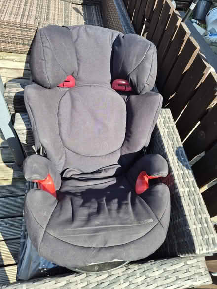 Photo of free car seat #2 (HD6 brighouse) #1