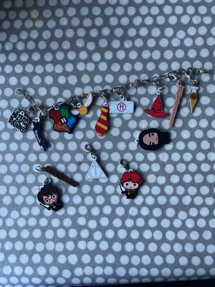 Photo of free Harry Potter charm bracelet (Bournville B30) #1