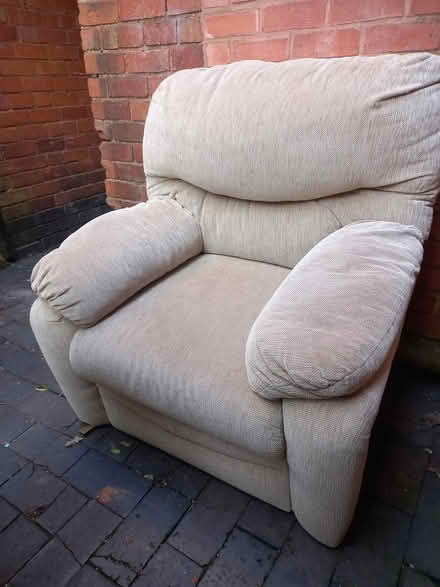 Photo of free Single seater Sofa (Kings Heath birmingham) #1