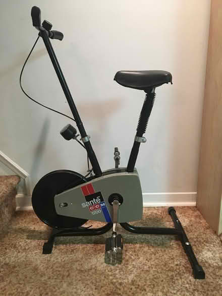 Photo of free Exercice bike (Orléans) #2