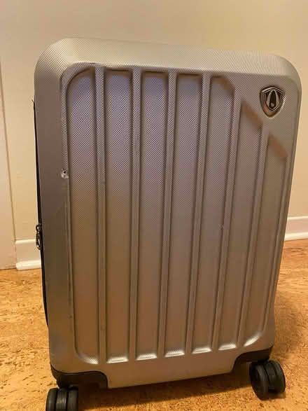 Photo of free Solid shell suitcase (Britannia) #1