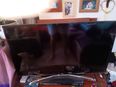 Photo of Large working television KT5 8TA near as don't drive (Surbiton KT5) #1