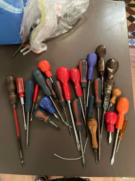 Photo of free 25 Assorted screwdrivers (Cotham BS6) #1