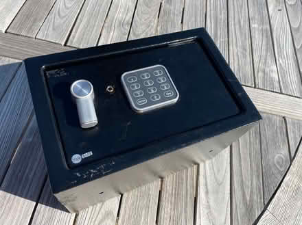 Photo of free Yale Digital Safe (Potters Bar EN6) #1