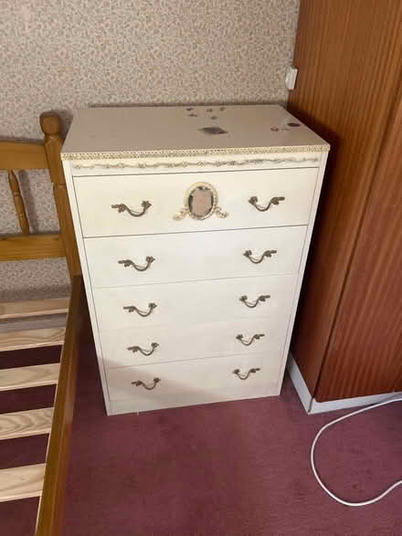Photo of free 5 chest of drawers (Ruislip HA4) #1