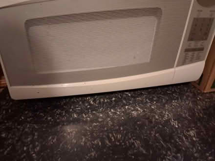 Photo of free microwave oven (Brightwood 20012) #2