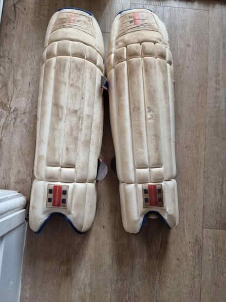 Photo of free Mens wicket keeping pads (Sale M33) #1