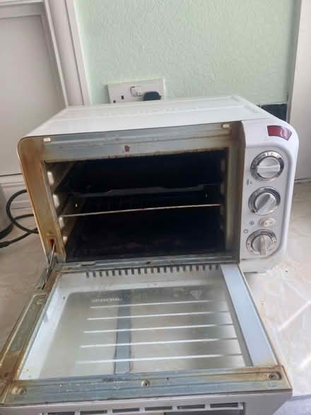 Photo of free Small oven/grill (Preston PR1 4N) #2