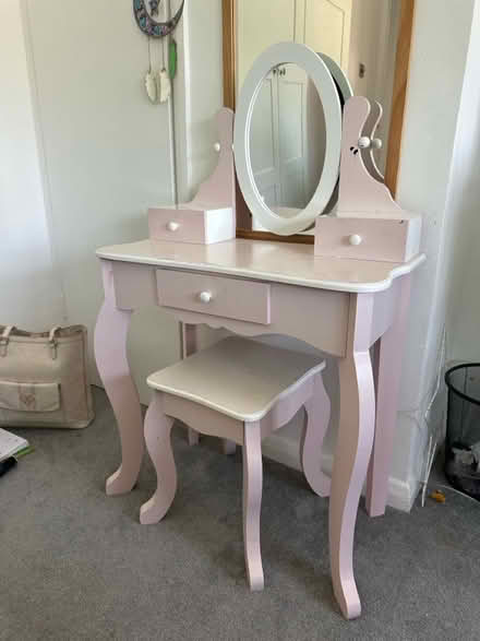 Photo of free Small pink dressing table (Chelmsford CM2) #1