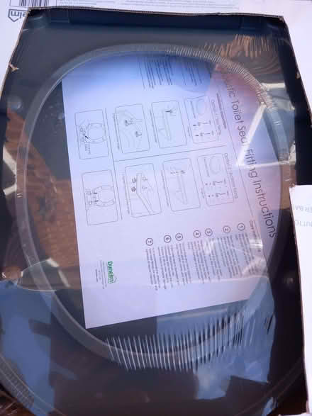 Photo of free New toilet seat (Woodley RG5) #2