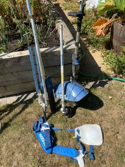 Photo of free Strummer hyundai (OX14) #1