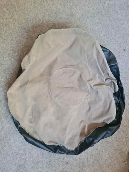 Photo of free Inflatable Floor Cushion / Pouffe (Mongewell, Wallingford) #1