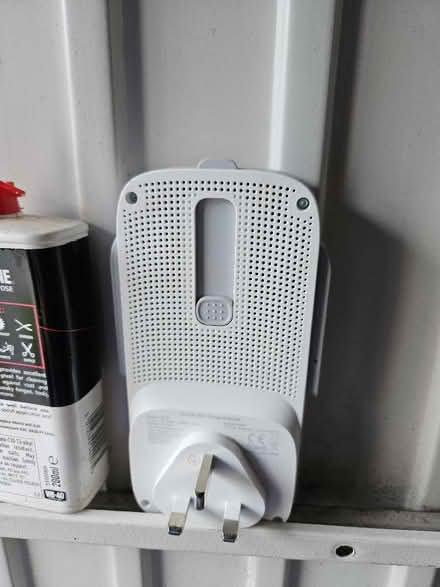 Photo of free TPLINK wireless range extender (Romiley SK6) #2