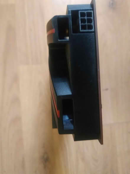 Photo of free AMD R9 270x graphics card (Hertford SG13) #4