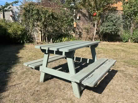 Photo of free Small picnic bench (Deddington OX15) #2