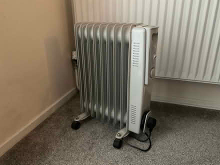 Photo of free Oil filled radiator - working (Haywards Heath RH16) #1