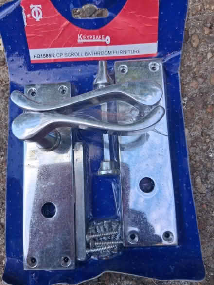 Photo of free Bathroom door furniture (Peckham/Nunhead) #1