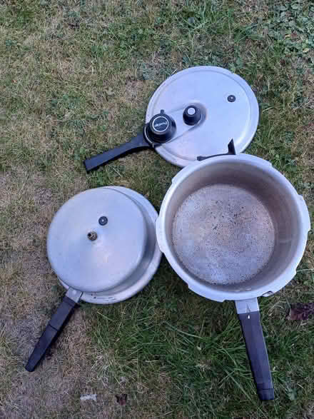 Photo of free Prestige pressure cooker (Morley DE21) #1