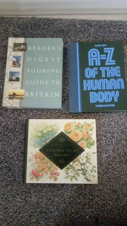 Photo of free Books (Horsham, near Bennetts Field) #1