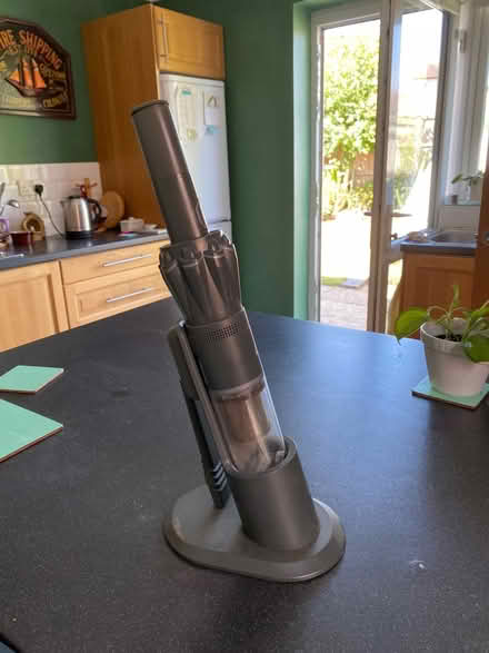 Photo of free Car vacuum (Caversham Heights RG4) #1