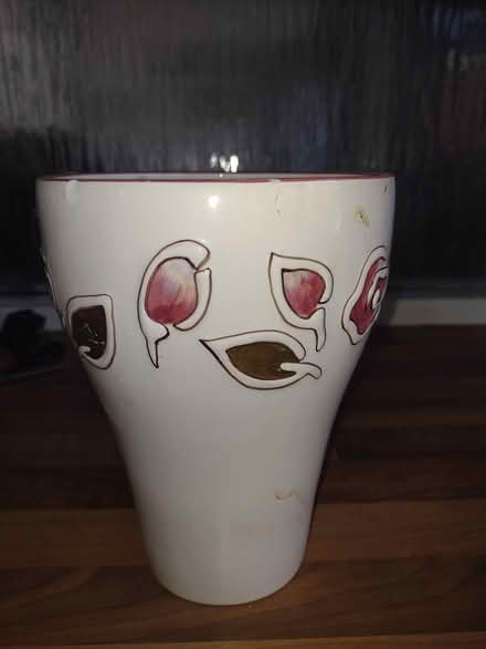 Photo of free Vase (Hatfield, Herts AL10) #1