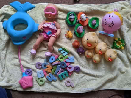 Photo of free job lot of bath toys and beach toys (Old Woking GU22) #1