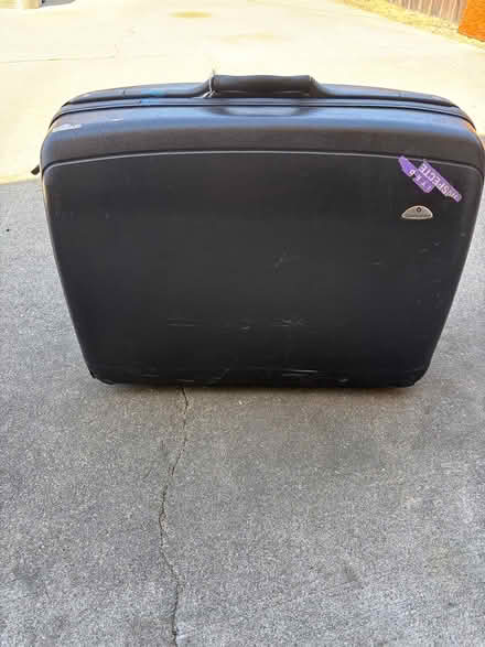 Photo of free Large hardsided suitcase w wheels (Willow Glen) #1