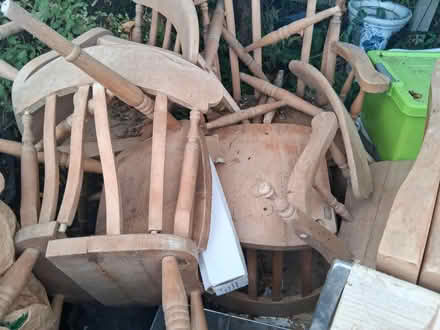 Photo of free 4 chairs 2 carvers (Peckham/Nunhead) #1