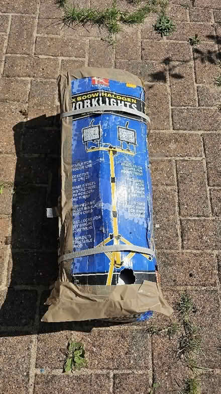 Photo of free 2 x 500W worklights (Inham Nook NG9) #1