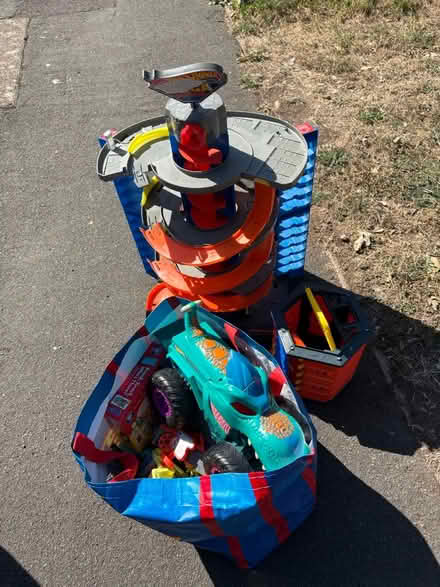 Photo of free Toys (Ba2 1) #1