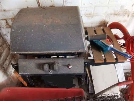 Photo of free Barbecue (Hanworth RG12) #1