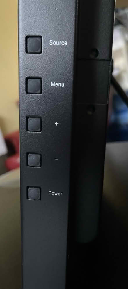 Photo of free Color TFT LCD Monitor (Southall UB2) #4