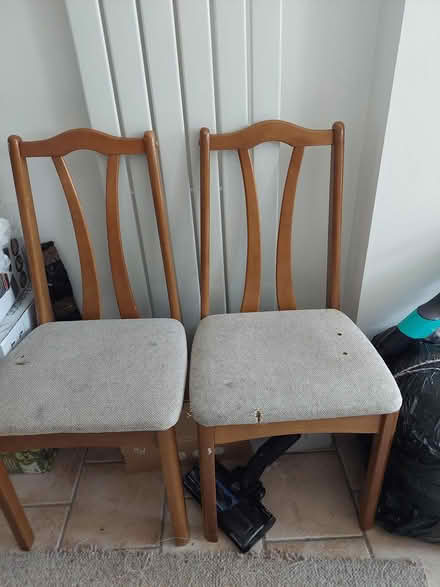 Photo of free Foldable table and 4 chairs (Willenhall WV12) #4