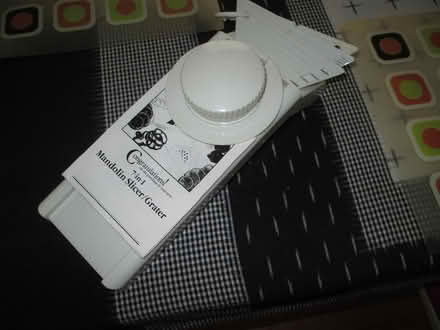 Photo of free mandolin slicer/grater (Old Ottawa South) #1