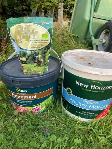 Photo of free 3 organic fertilisers (Gladestry HR5) #1