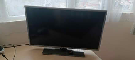 Photo of free LG TV - Not showing pictures (Rakegate Estate WV10) #1