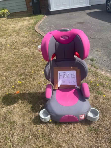 Photo of free Graco Childs car seat/booster (Maldon CM9) #1